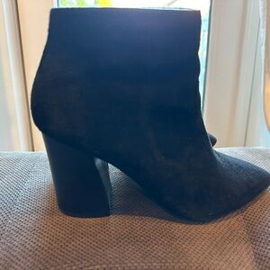 Steve Madden suede boot